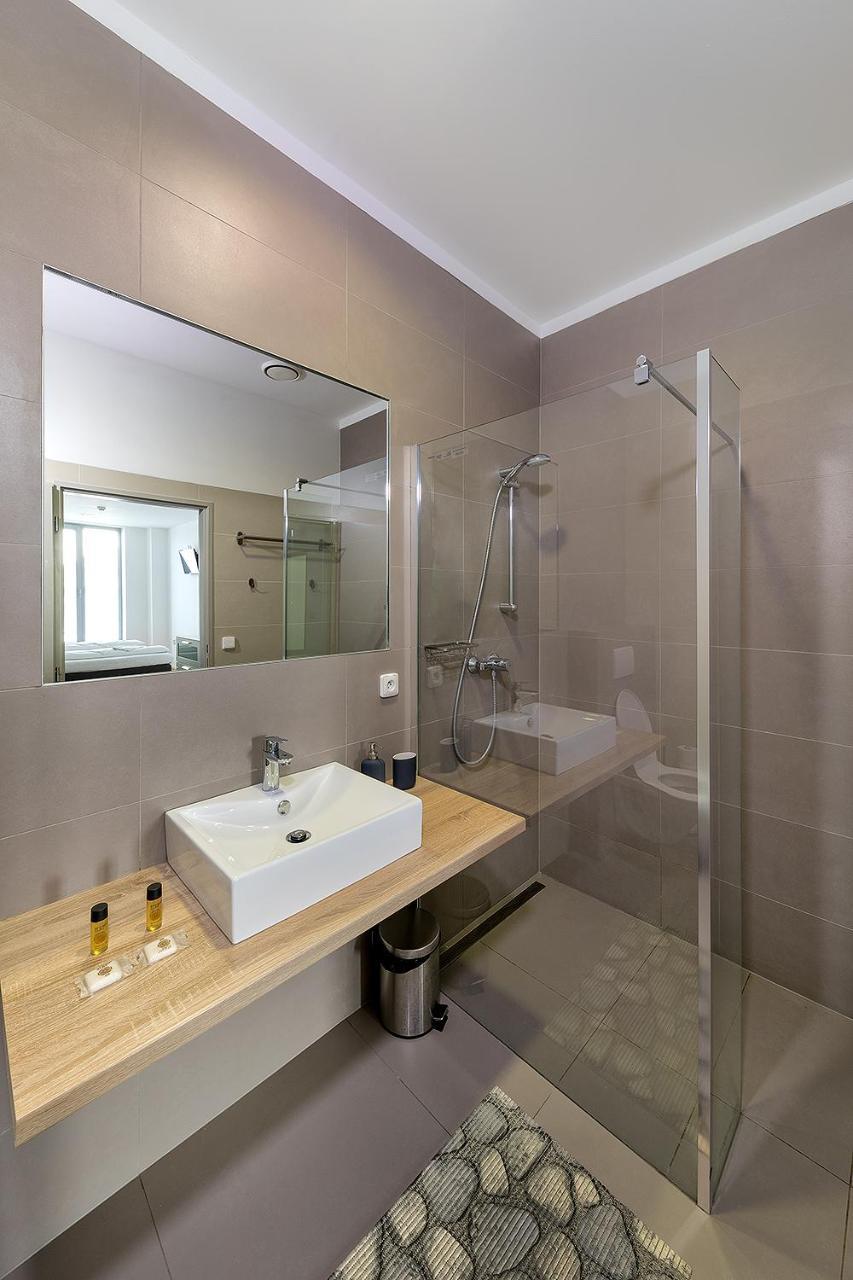 Hotel & Hostel Letov Prague Extérieur photo
